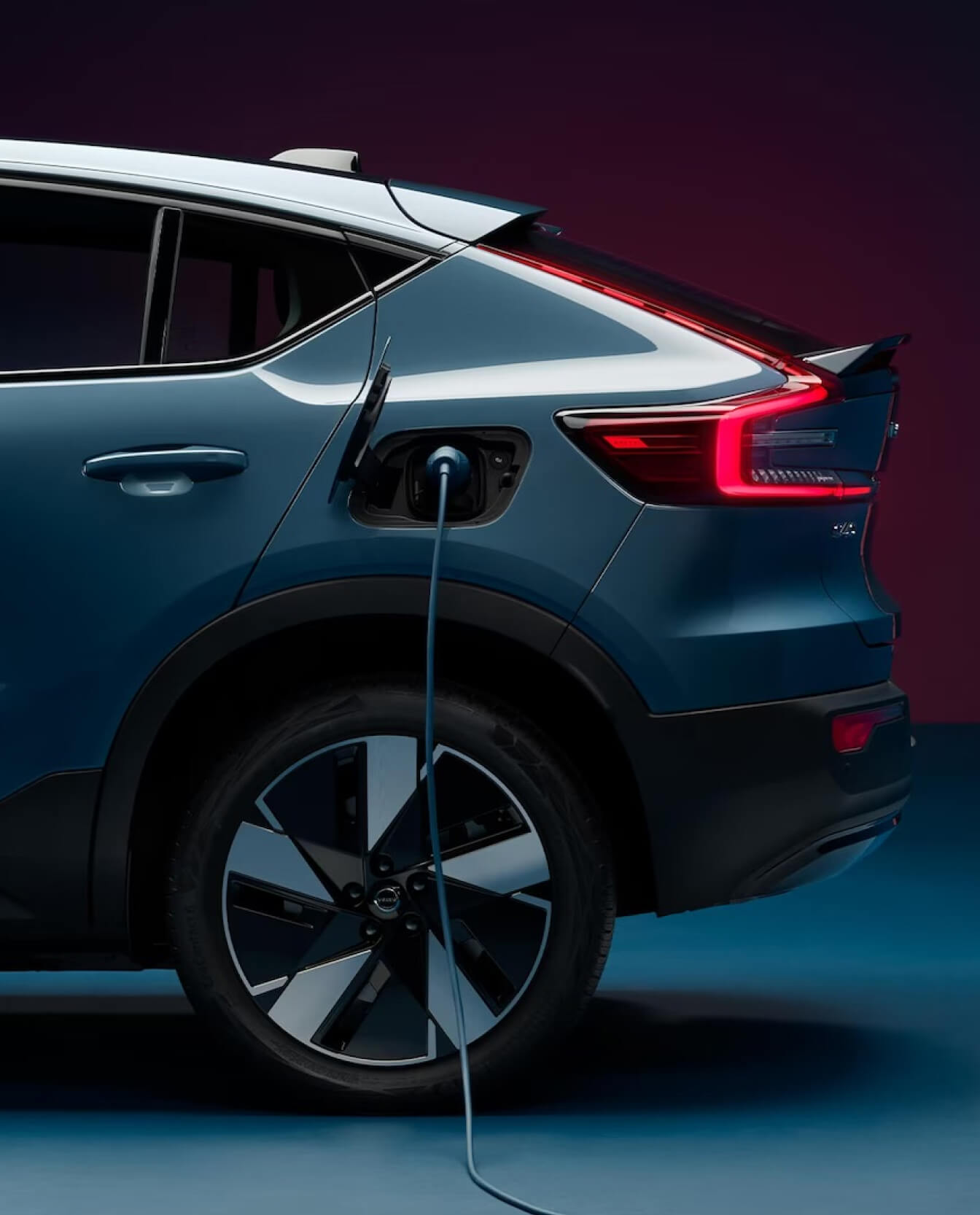 Plug-In Hybrid and Electric Vehicle Charging