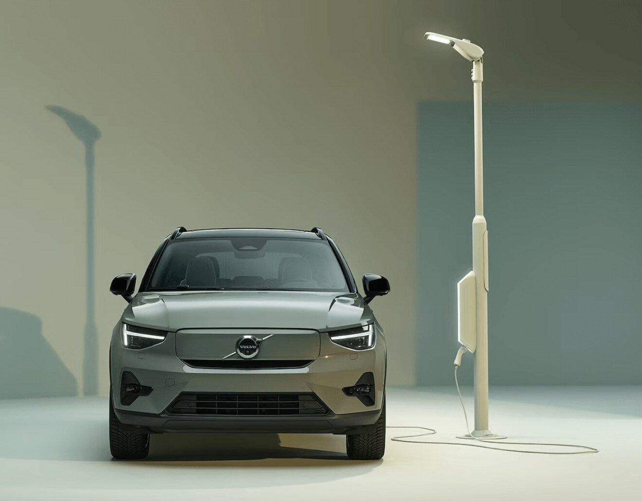 Compare Charge Times: Volvo Cars vs. Tesla vs. Ford