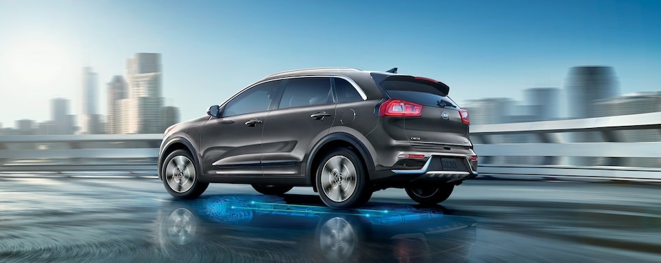 2019-KIA-NiroPlugIn-EXpremium-SUV-L02.jpeg