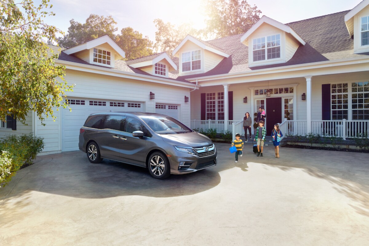 2019-Honda-Odyssey-Elite-Van-L05 (1).jpeg