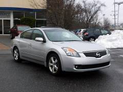 08 altima.jpg