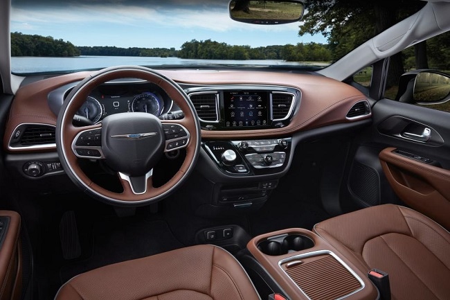 2019 Chrysler Pacifica Interior in Gonzales