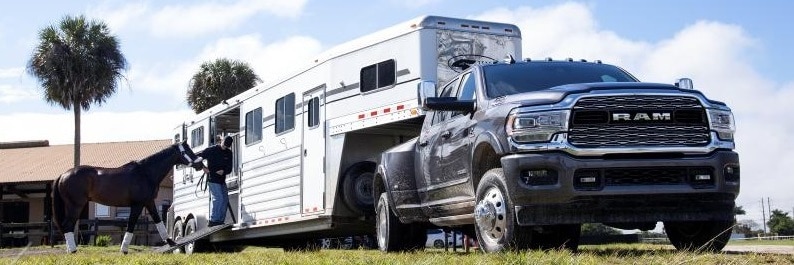 2019 Ram 3500 Pulling a Horse Trailer