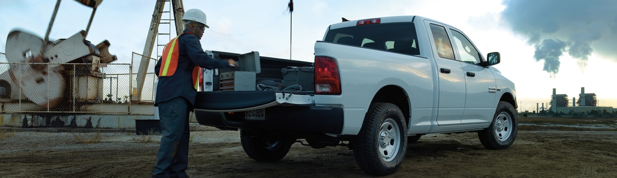 2018-RAM-2500-ST-Quad-Cab-Truck-L01 (2).png