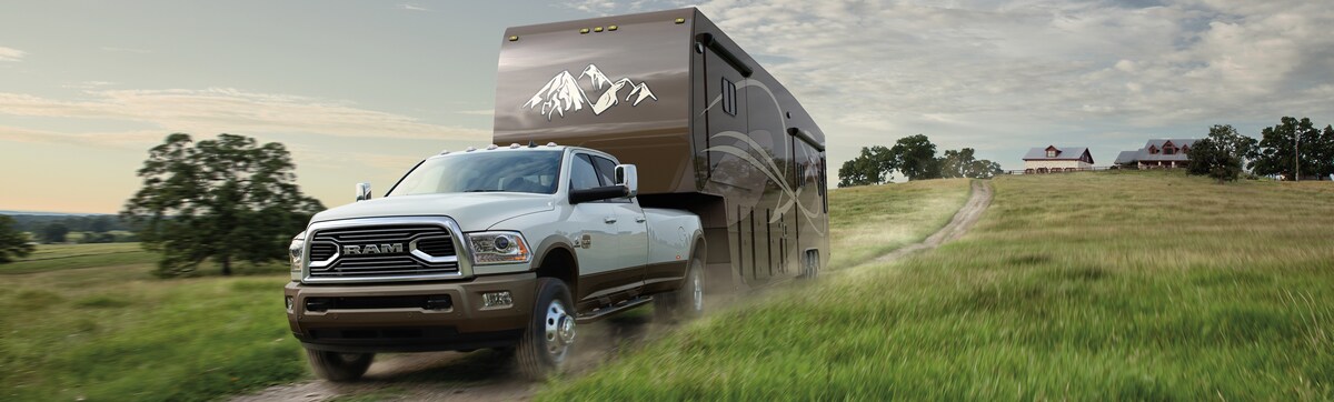 RAM-3500-LaramieLonghorn-DoubleCab-Truck-Towing