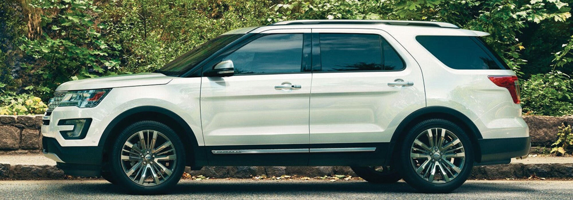 2017 Ford Explorer in Rising Sun