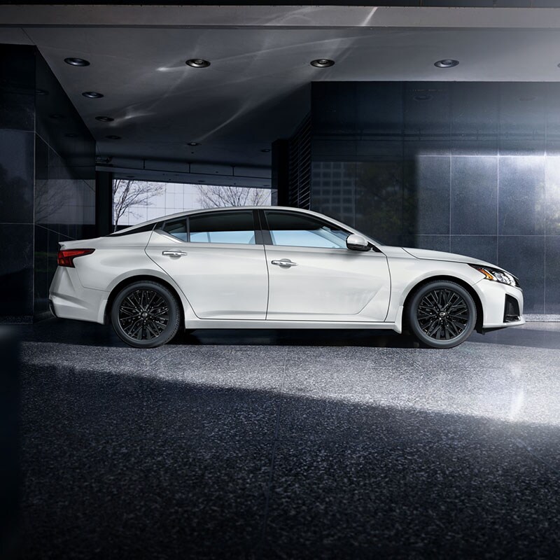 RNis-800x800-25-Altima-profile-ext.jpg 2025 Nissan Altima lease specials