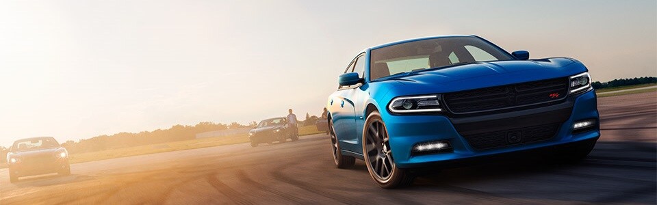 2015-Charger-sedan_03.jpg