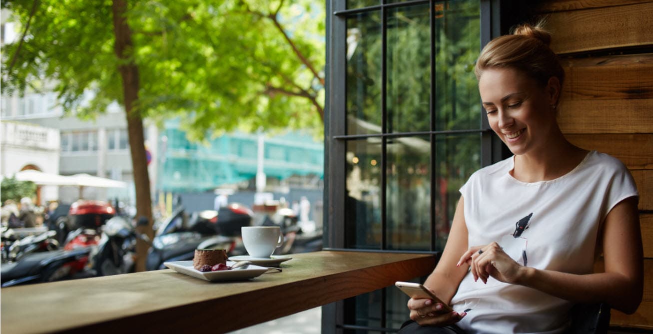coffee shop girl.jpg