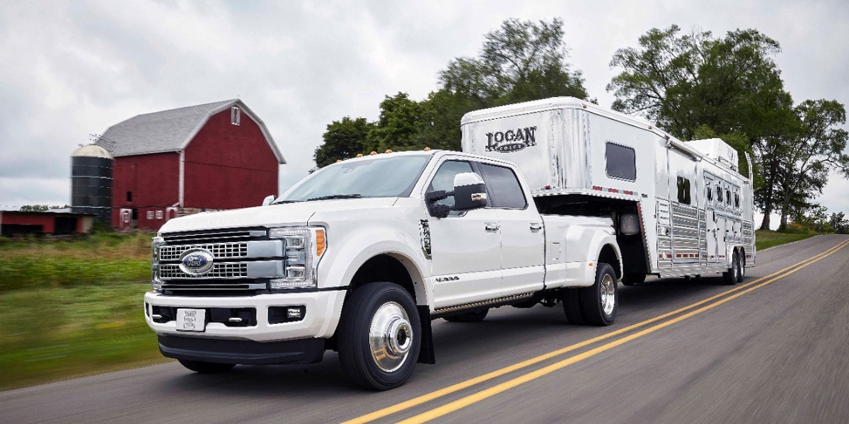 2017 Ford F-450 Super Duty Towing