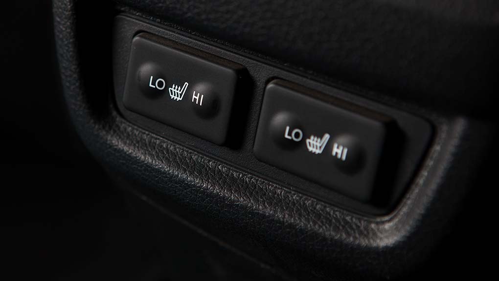 Civic Hatchback heated rear seats