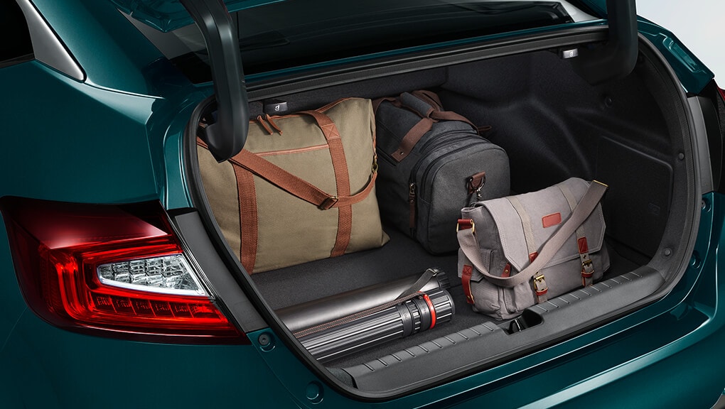 Honda Clarity trunk space
