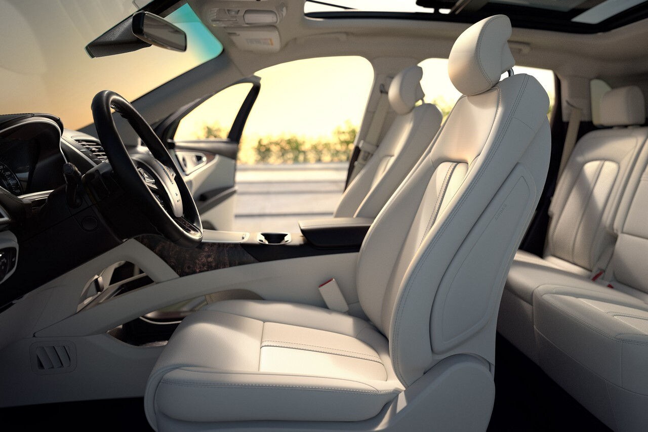 2018_lincoln_mkx_interior.jpeg 2018 Lincoln MKX Interior
