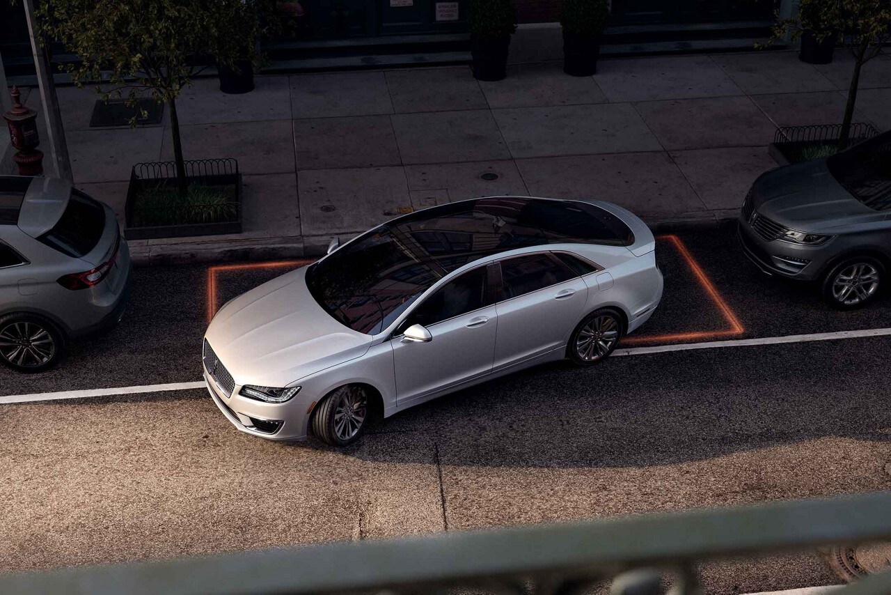 2018_lincoln_mkz_safety.jpeg 2018 Lincoln MKZ Safety Features