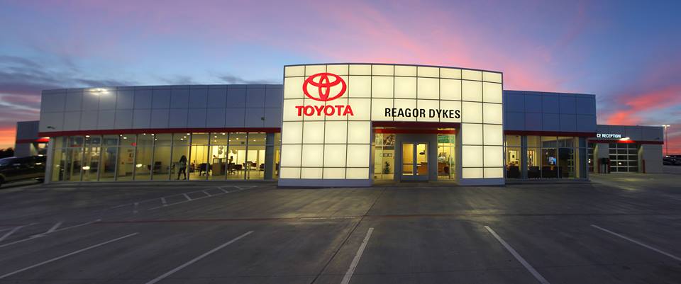 showroom.jpg Reagor Dykes Toyota