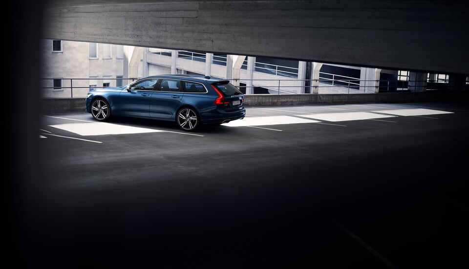Shop 2019 Volvo V90 Wagon in Red Bank New Jersey