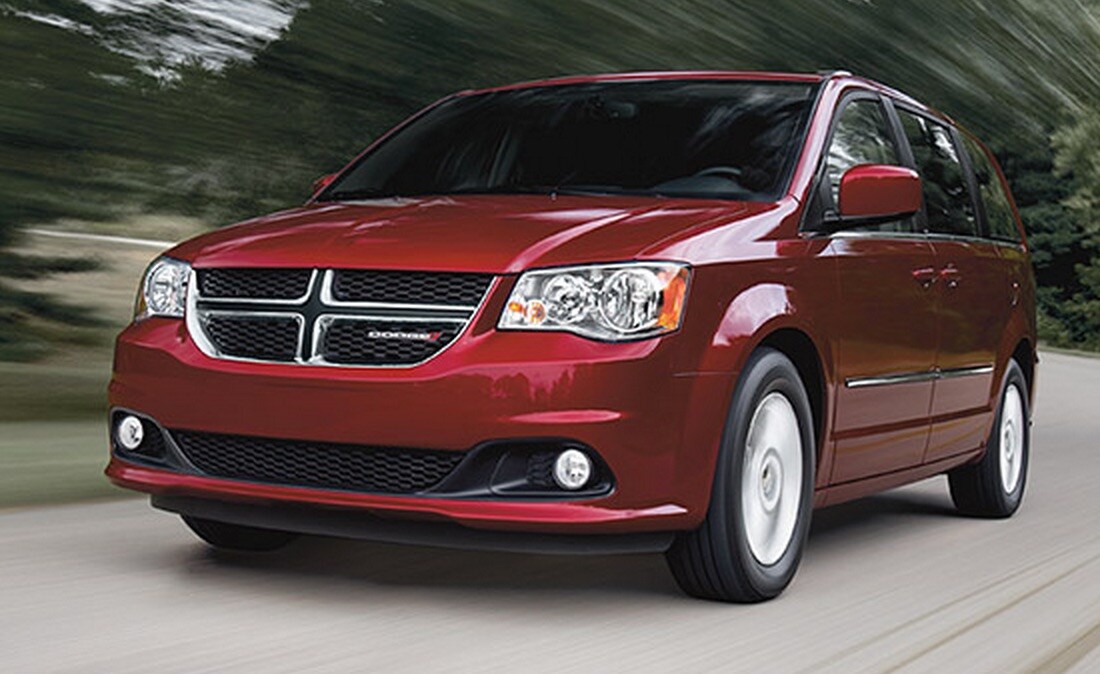 2015_Dodge_Grand_Caravan_Front_Exterior.jpg