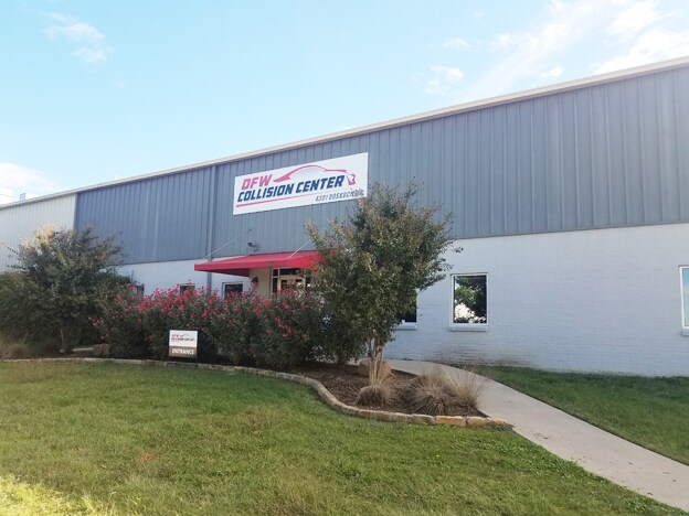 DFW Collision Center Arlington Front of Building