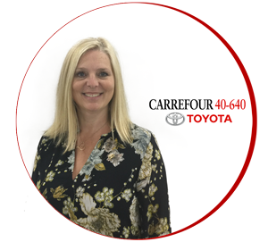 Line Champoux conseillère en produit Toyota chez Carrefour 40-640 Toyota