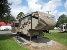 CRUISER BY CROSSROADS RV SAHARA 330SS