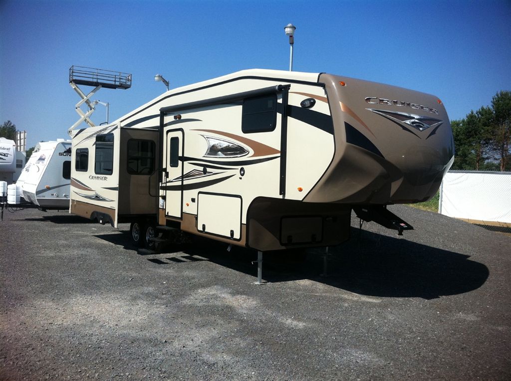 CRUISER BY CROSSROADS RV CF310RE