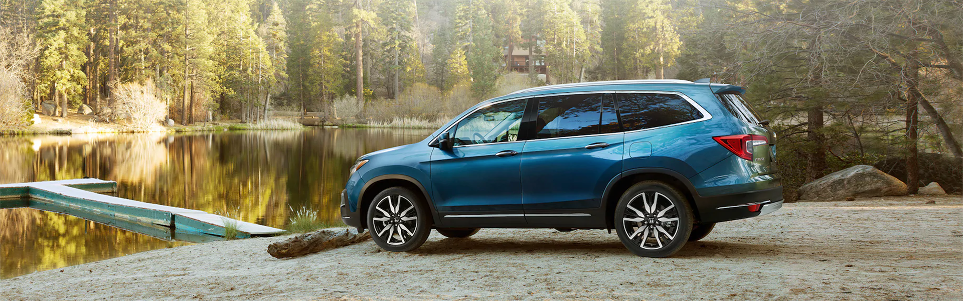2021 Honda Pilot Hero.png