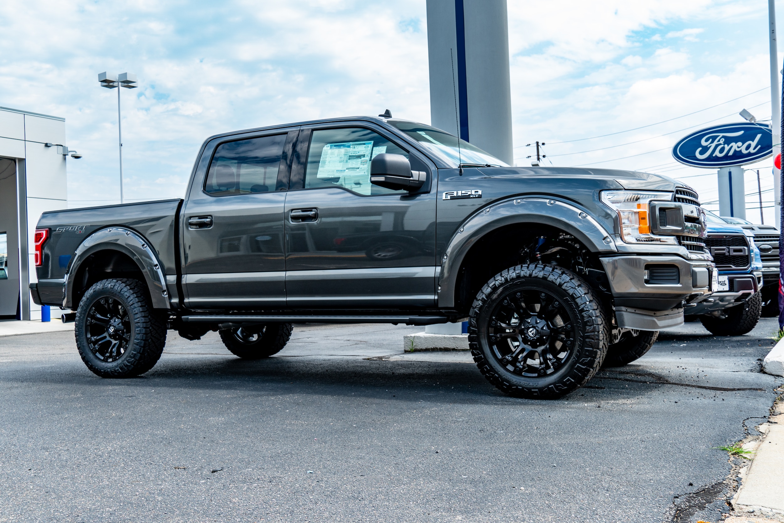 RFl Custom On Lot 2.jpg