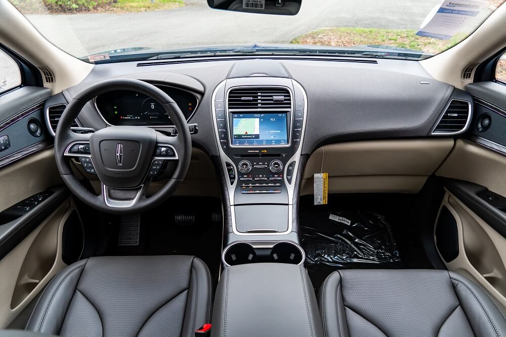 Lincoln Nautilus Interior