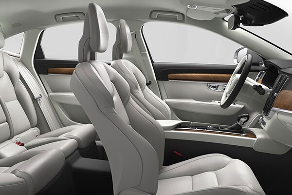 2017volvos90interior.jpg