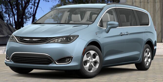 2017 Chrysler Pacifica Hybrid Premium