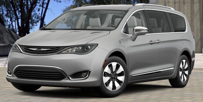 2017 Chrysler Pacifica Hybrid Platinum