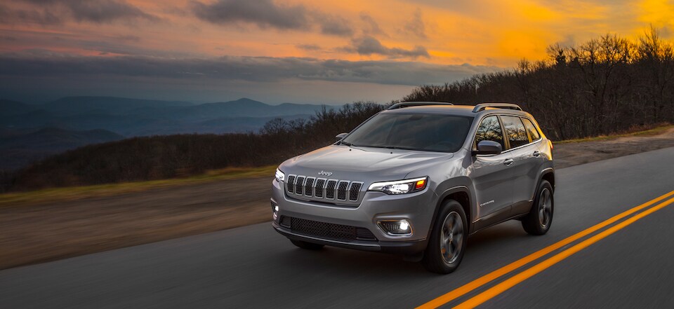 2019-Jeep-Cherokee-SUV-Sunset.png
