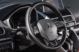 2020_mitsubishi_eclipse_cross-interior.jpg