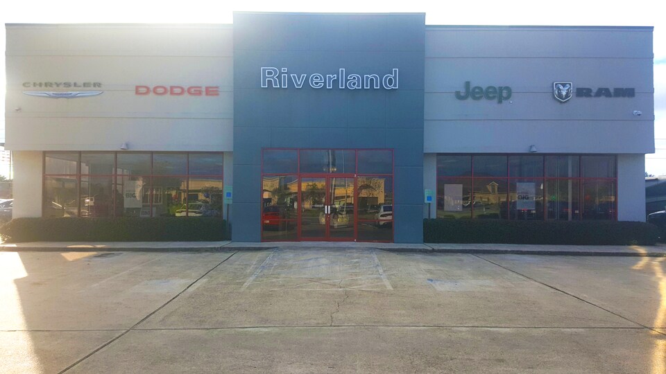 Riverland-Dealer-Photo.png