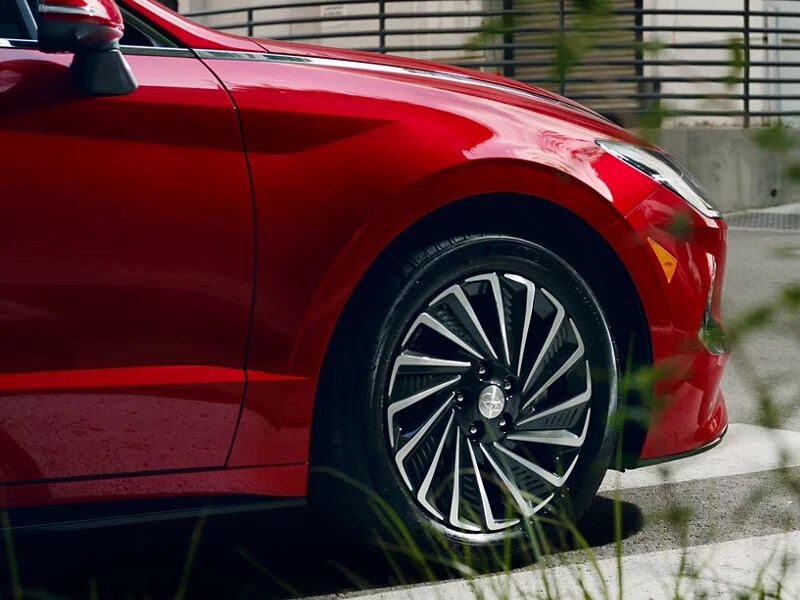 Hyundai Sonata Hybrid wheels