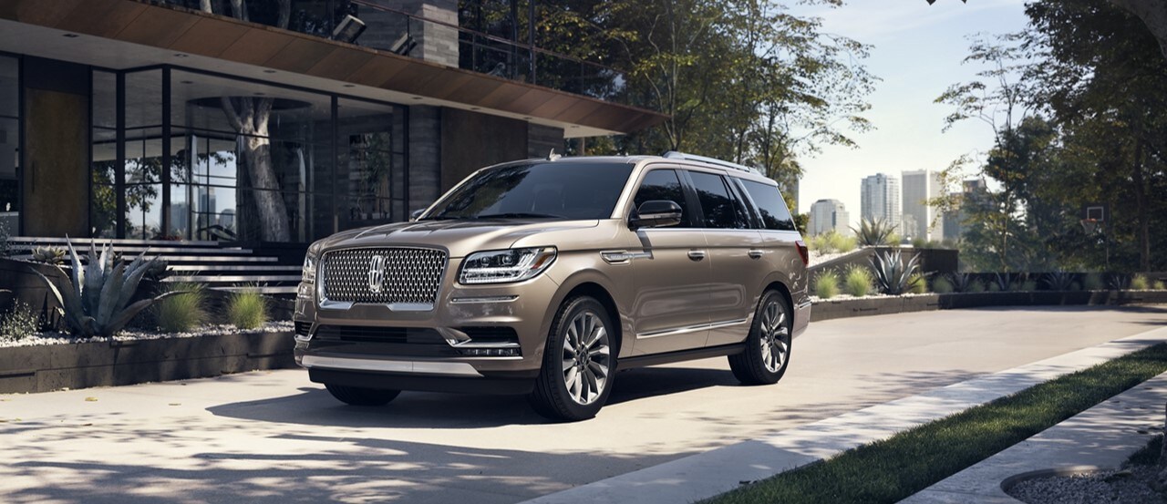 2020 Lincoln Navigator Header.jpg