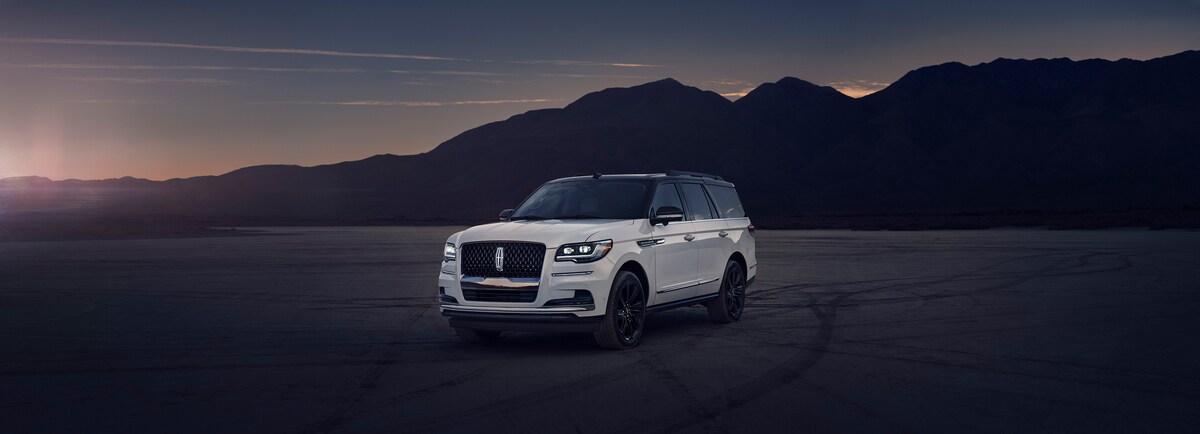 2022-Lincoln-Navigator-Reserve-WheelAddOn-SUV-L02.jpeg