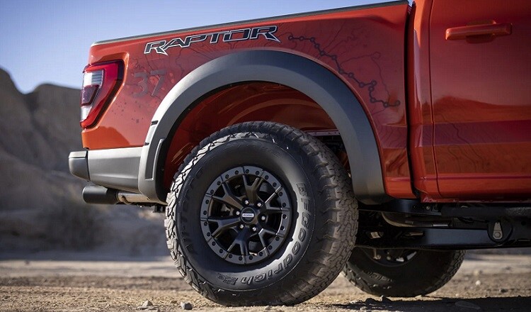 2021 Ford F150 Raptor 17 Inch Forged-Aluminum Beadlock-Capable Wheels