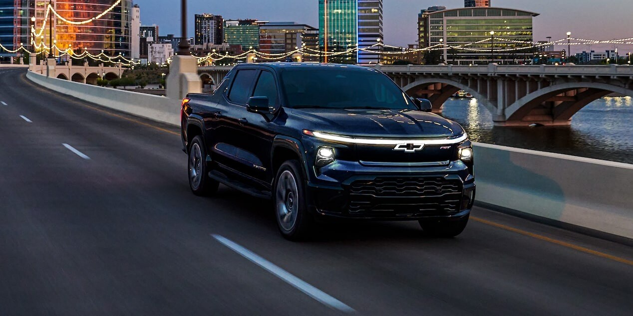 2025%20Silverado%20EV%201.jpg