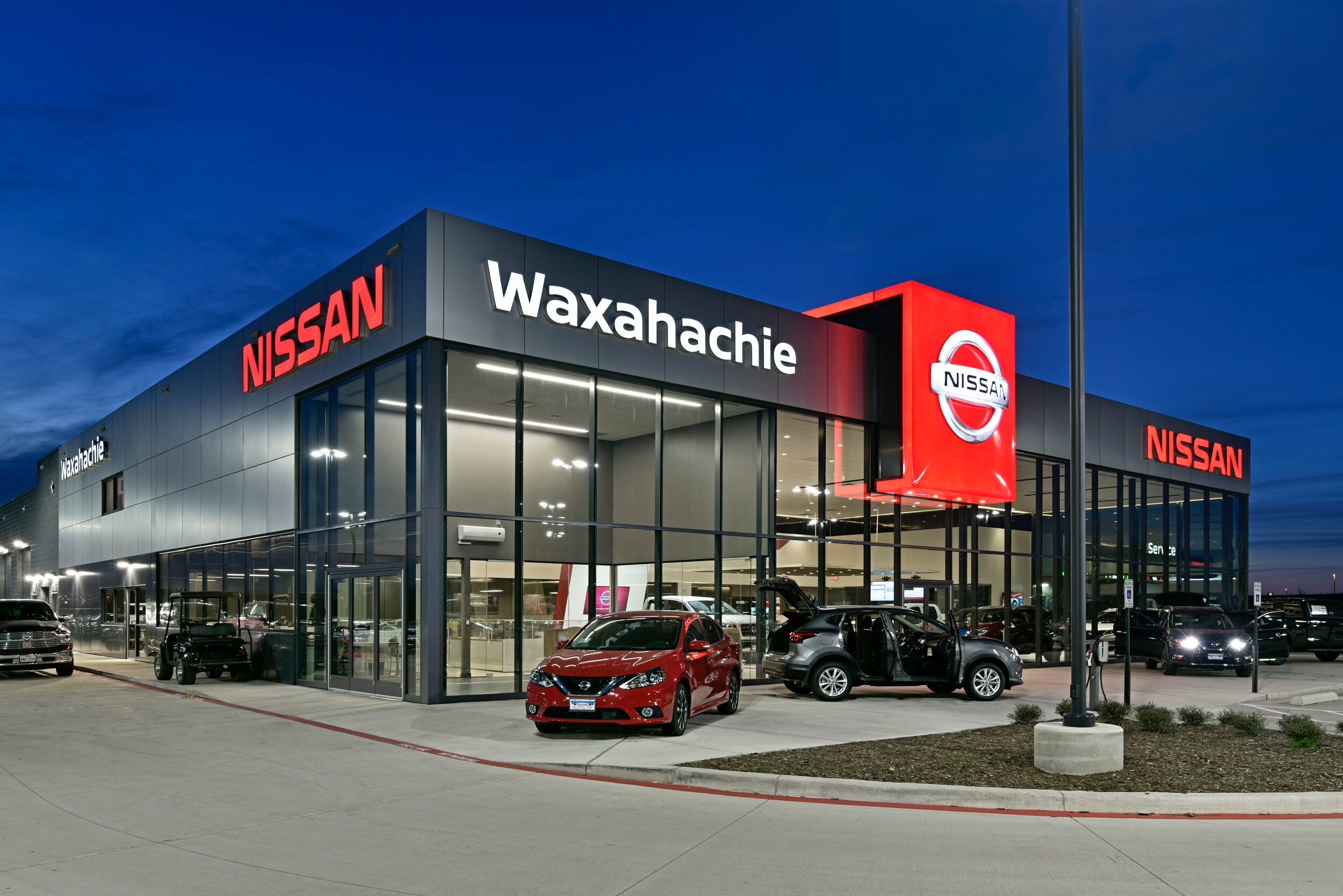 Waxahachie Nissan 2019 FINAL_NS66958.jpg