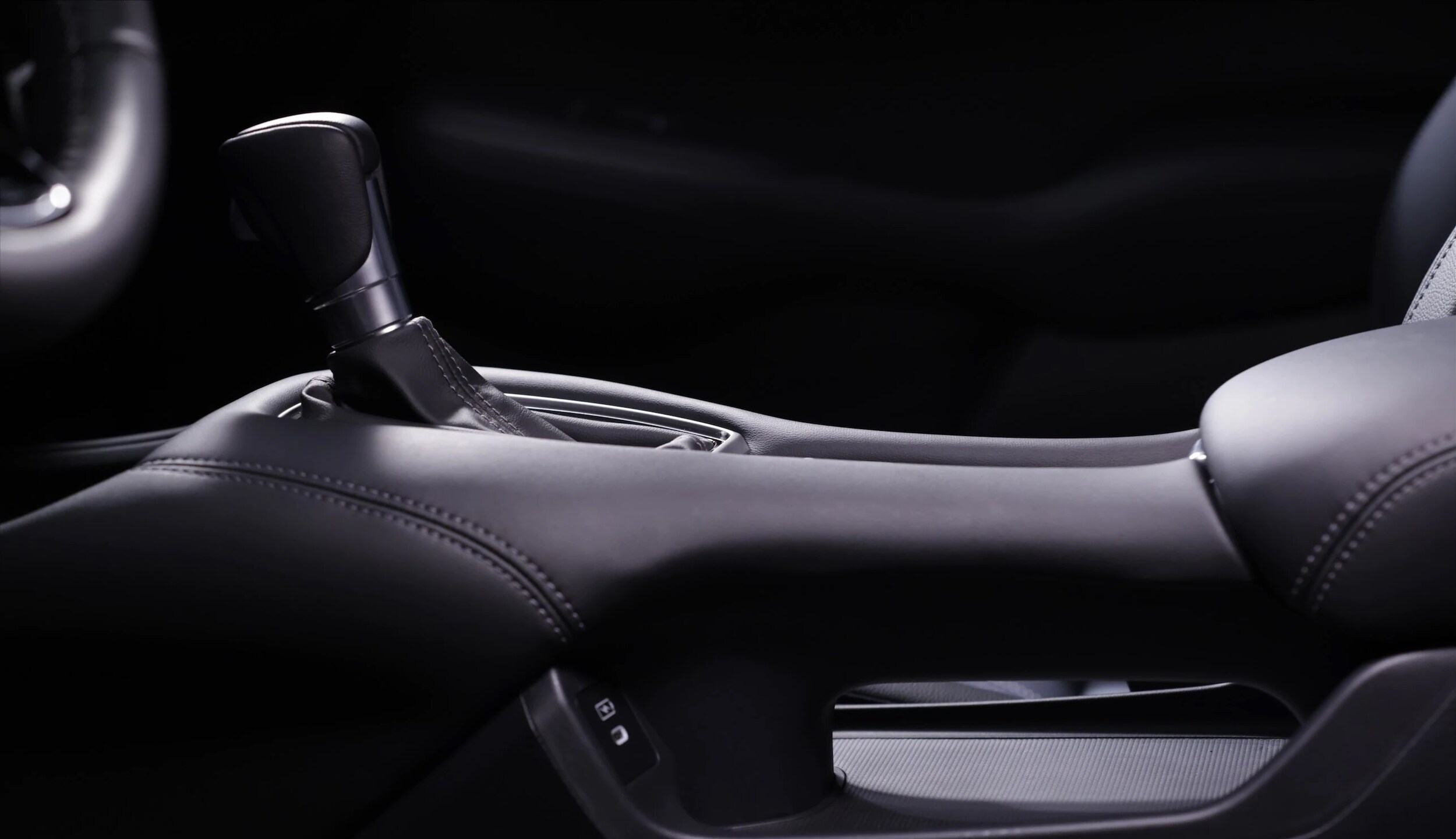 2023 Honda HR-V Shifter Console 2023 Honda HR-V Shifter Console