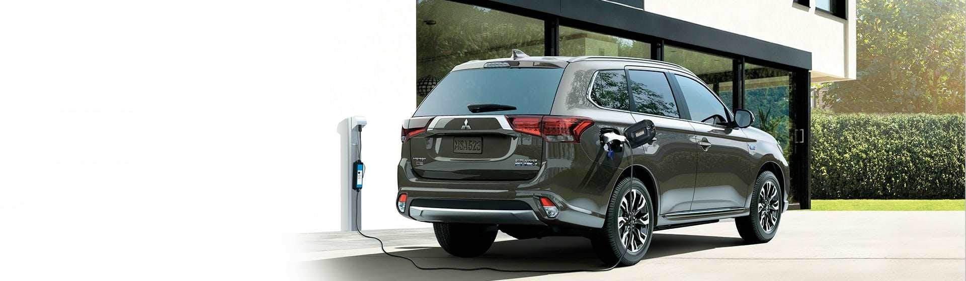 OutlanderPHEV_Header_ModelBanner_1220x400_White-BG.jpg
