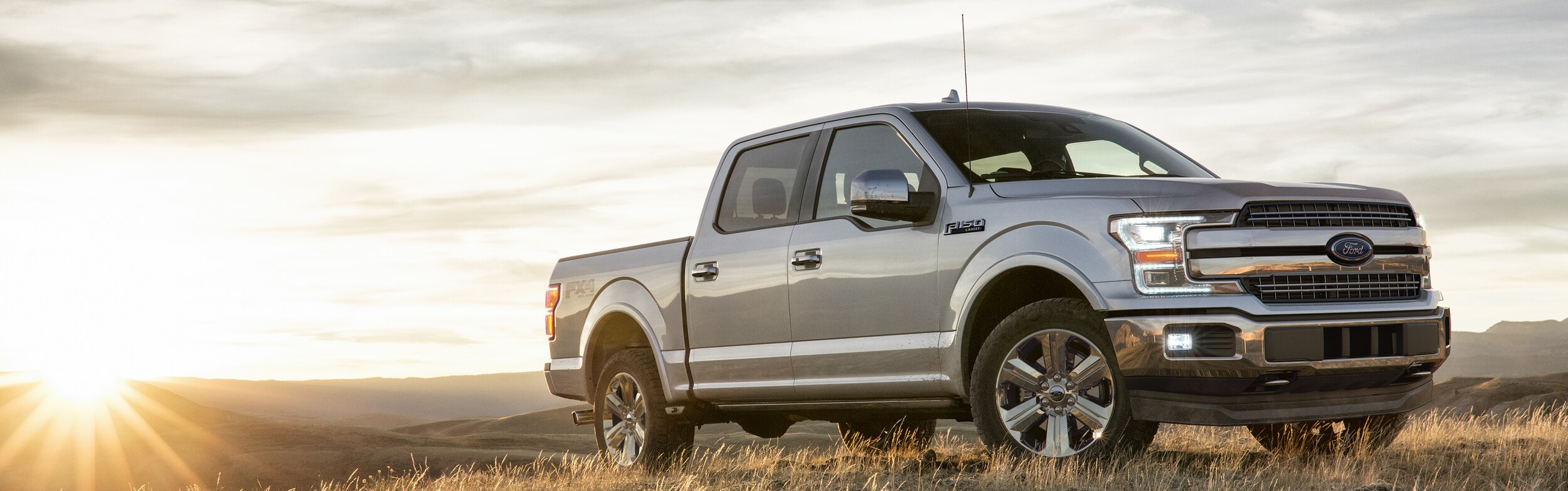 2018-Ford-F150-Lariat-CrewCab-Truck-L03 (2).png