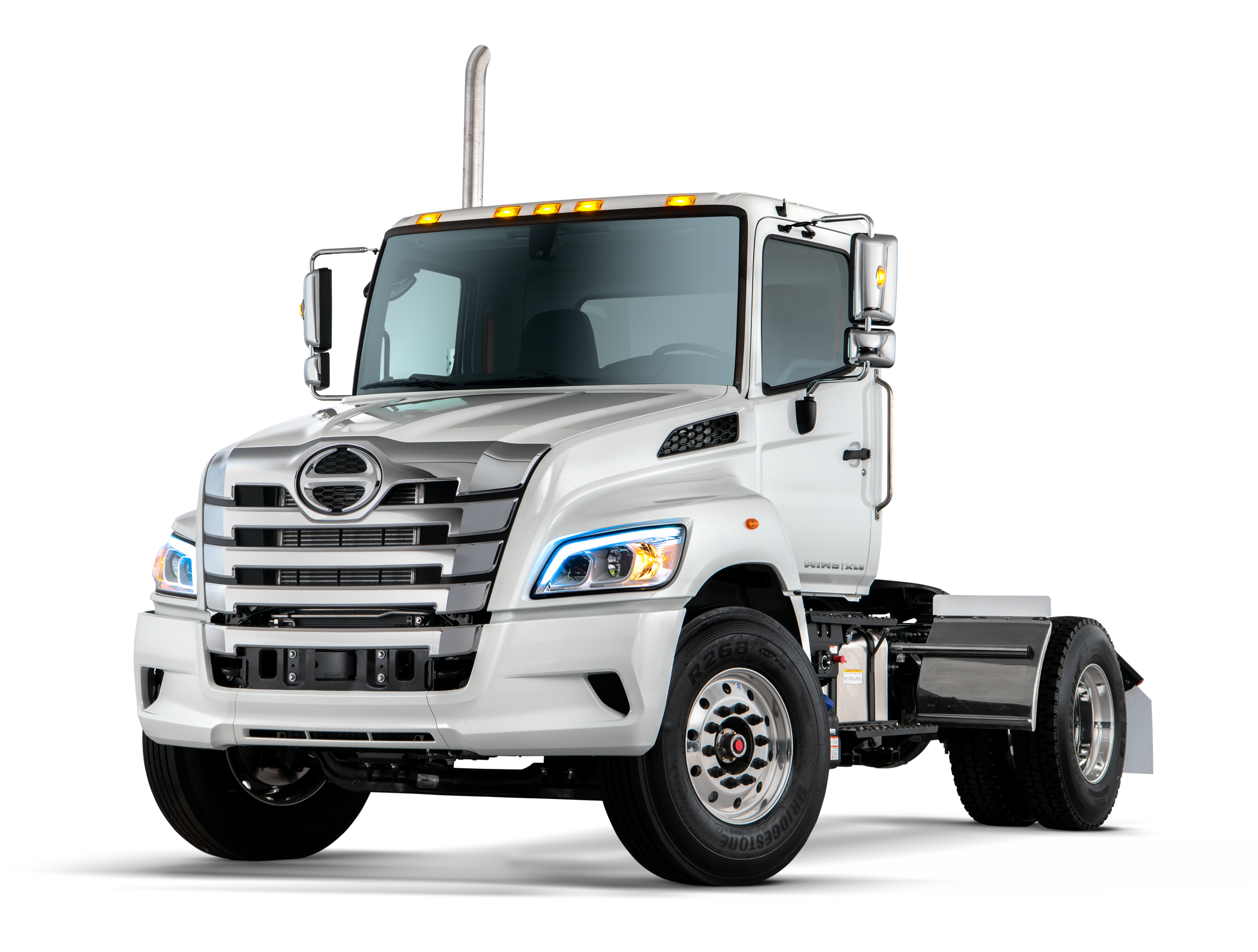 Hino XL Tractor