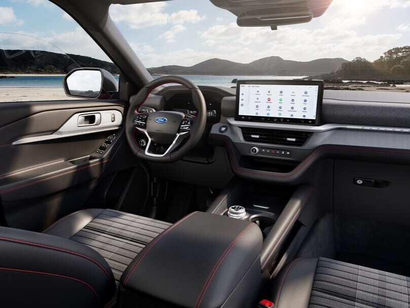 2025 Ford Explorer