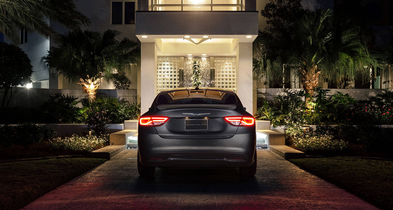 2015 Chrysler 200 Rear View.jpg 2015 Chrysler 200 Rear View