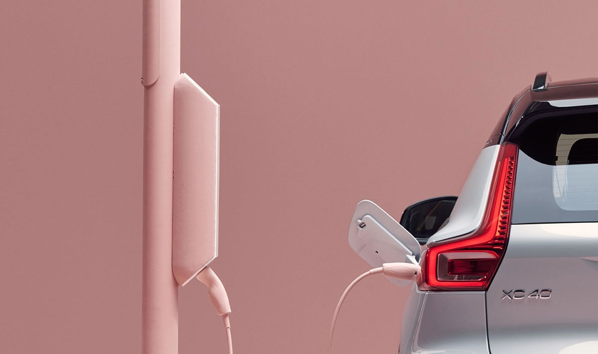 XC40-Recharge-Electricifation-Page.jpg