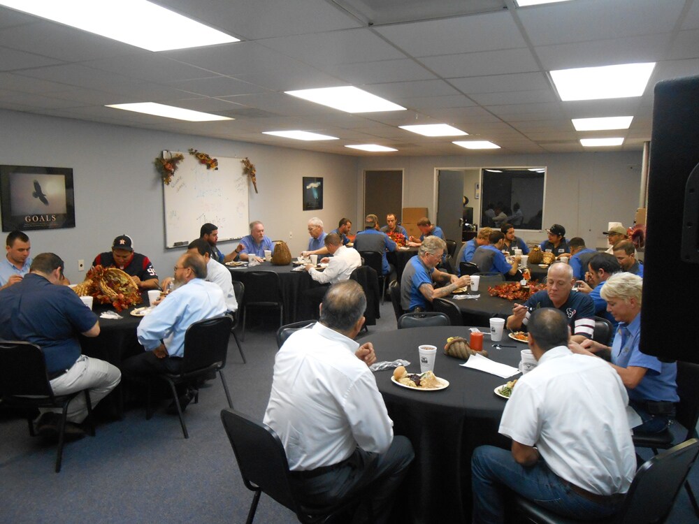 Employees-enjoying-lunch.jpg
