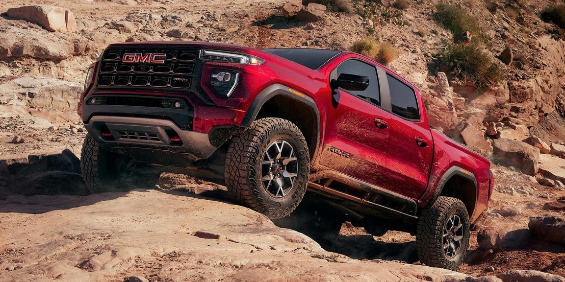 2025 GMC Canyon exterior showcasing its bold design.