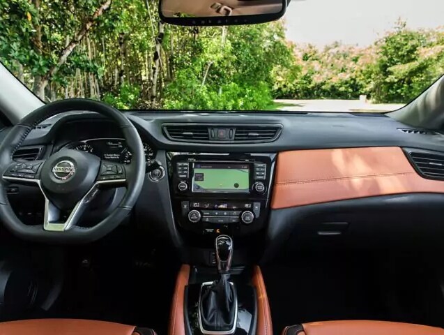 2018-Nissan-Rogue-Interior.png